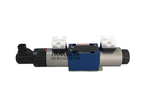 力士乐比例方向控制阀4WRE 6 E32-22/G24K4/V